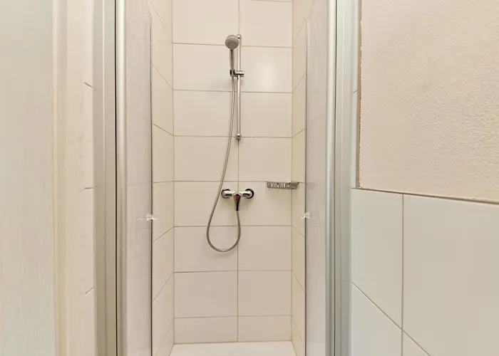 מלון Cafe Rosi *