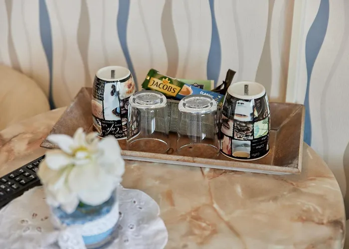 Cafe Rosi מלון *