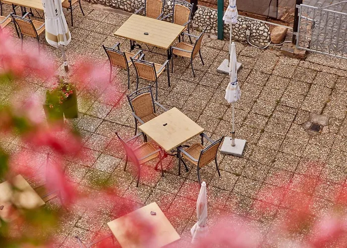 מלון Cafe Rosi ברנקסטל - קיס